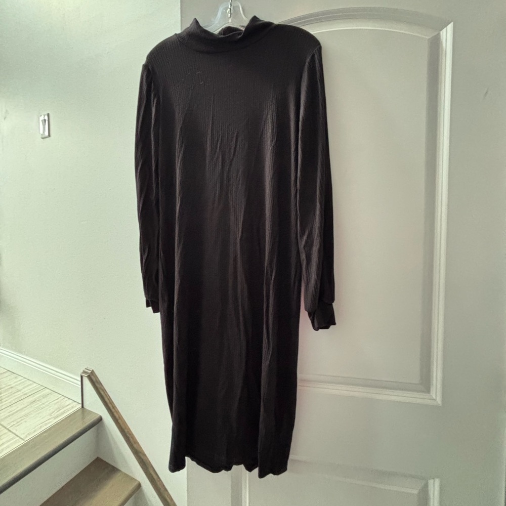 Bebe Black Mock Neck Long Sleeve Dress